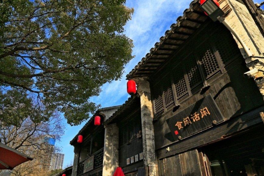 白色情人节：校园迷宫